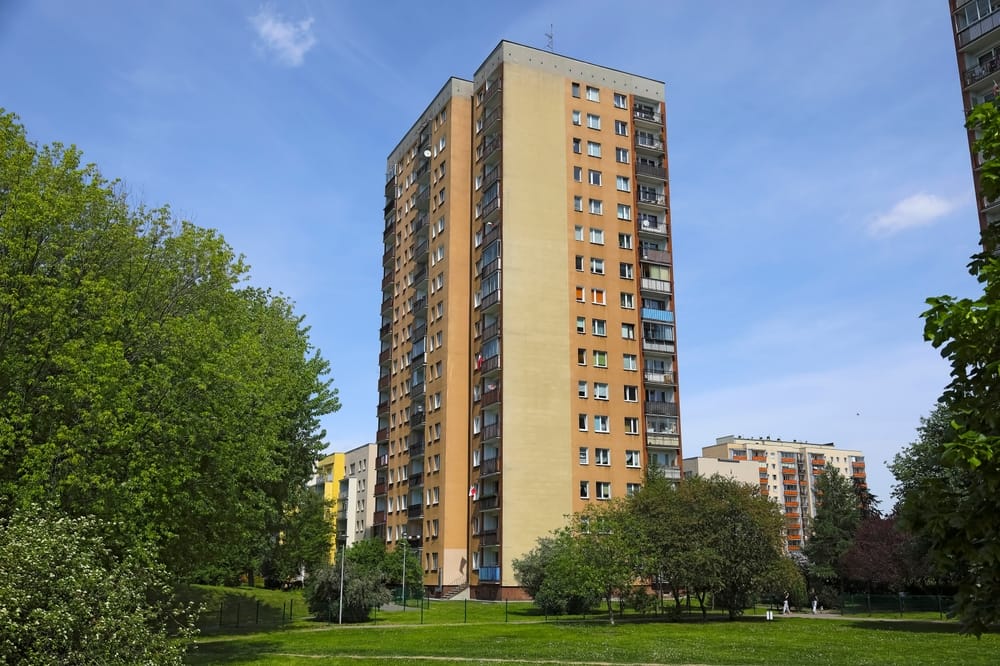 Sprzedaż mieszkania bez remontu na Śląsku – kiedy skup nieruchomości ma największy sens Sprzedaż mieszkania bez remontu na Śląsku - kiedy skup nieruchomości ma największy sens